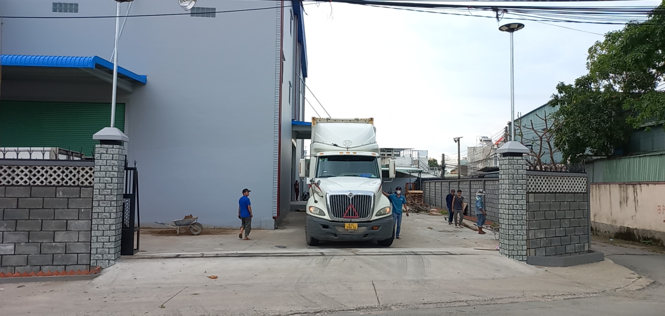 Domestic Services ( Trucking – Customs Clearance )